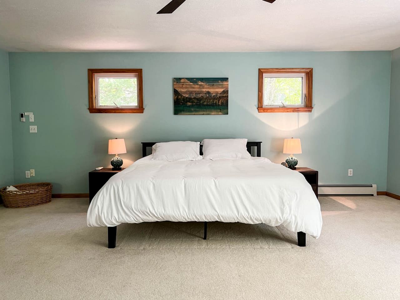 Gorgeous Cabin Surrounded by Trees and Barbecue Provided in Bridgton, Maine