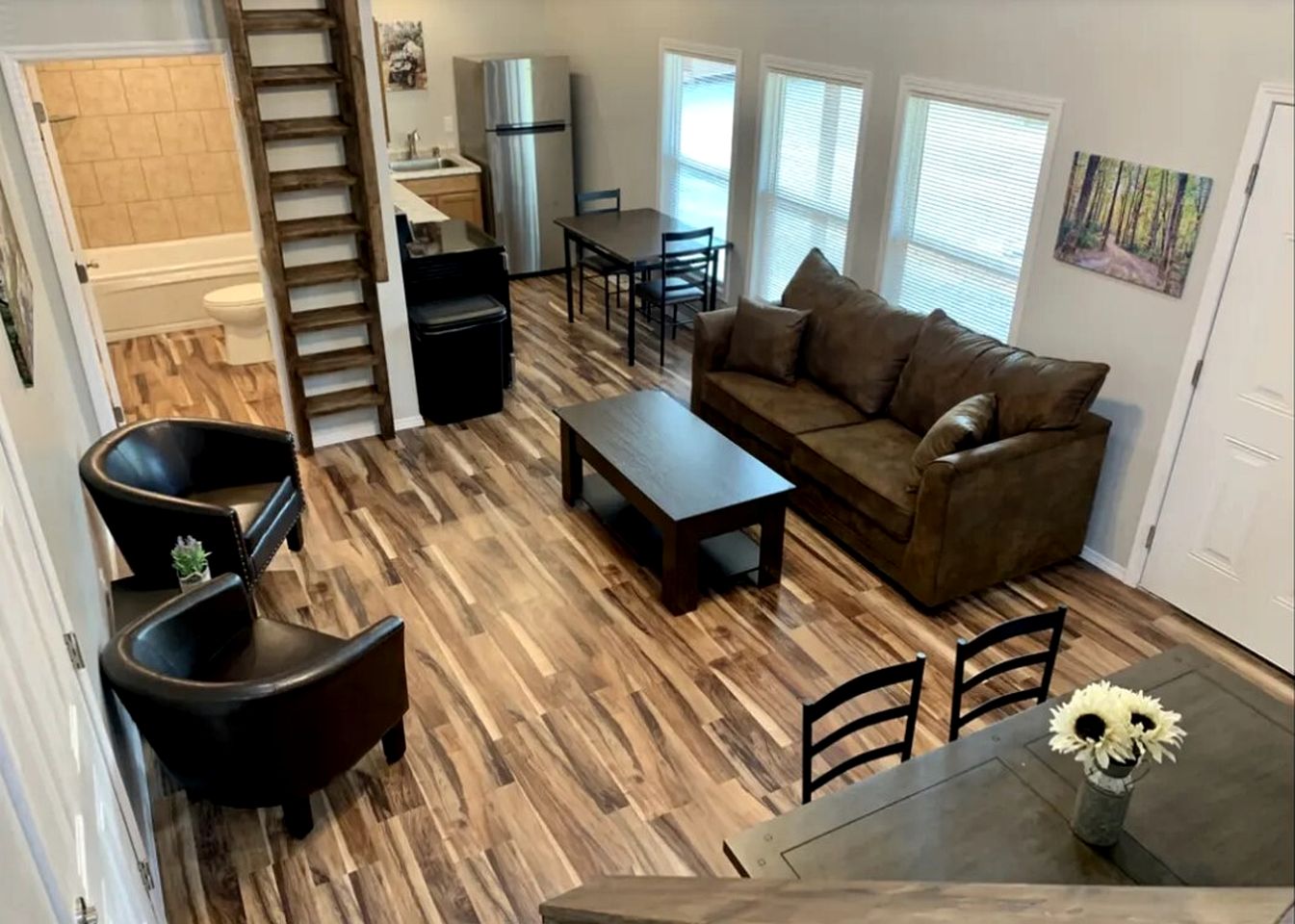 Gorgeous Cabin Surrounded by Trees in Jamestown, Tennessee