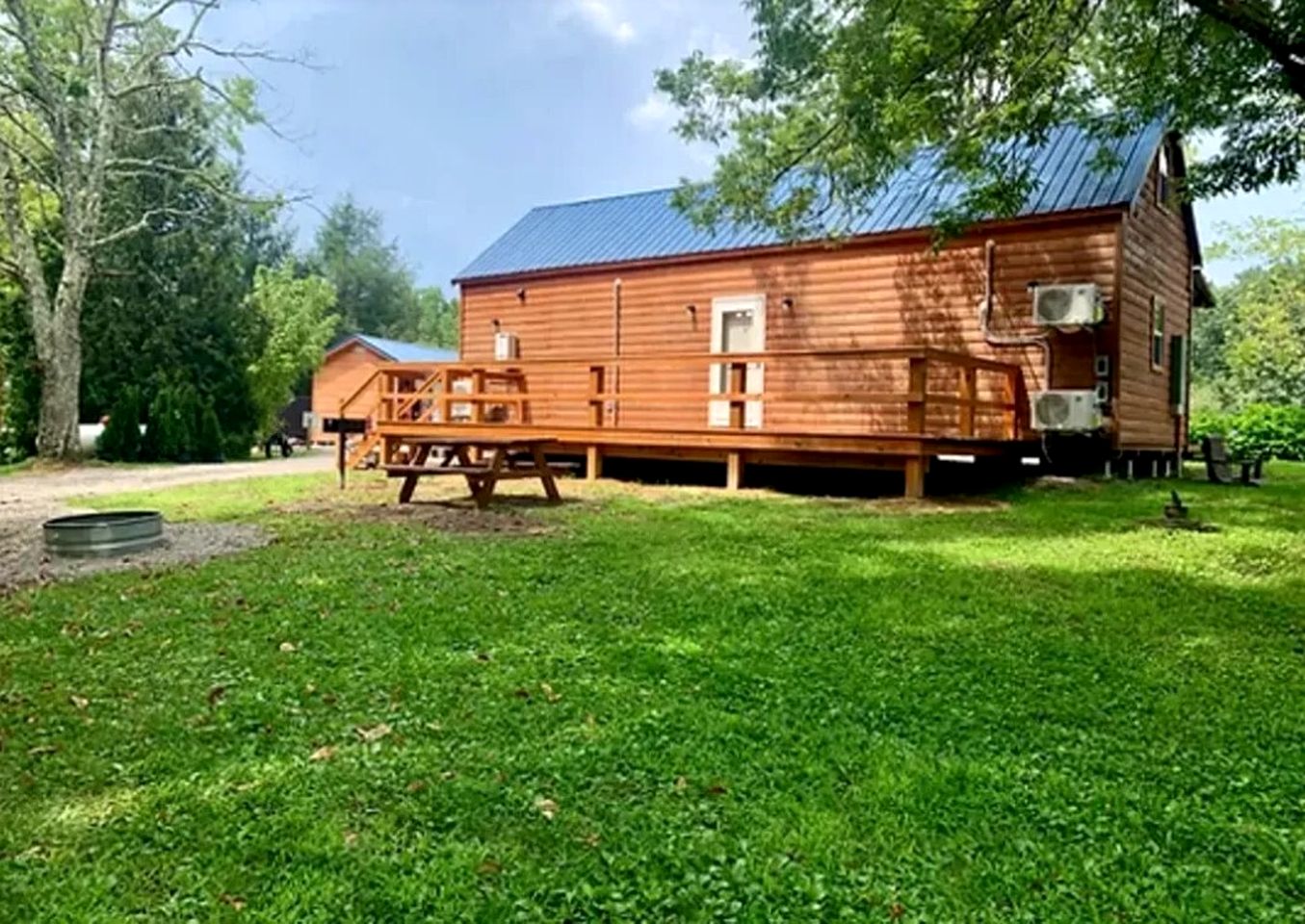 Gorgeous Cabin Surrounded by Trees in Jamestown, Tennessee