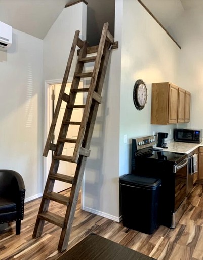 Cabins (United States of America, Jamestown, Tennessee)