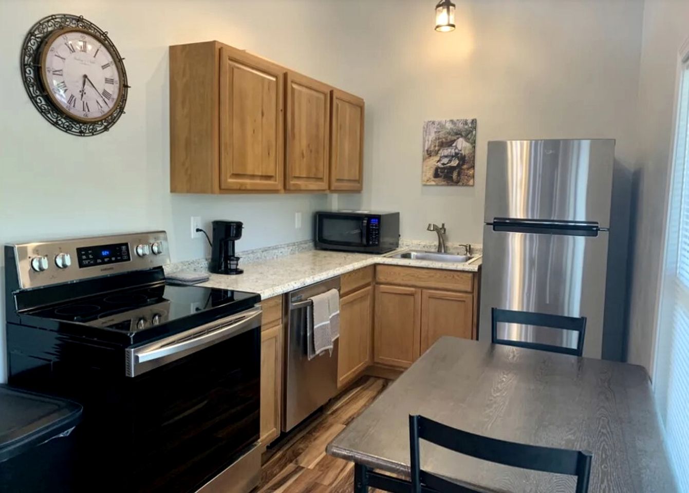 Gorgeous Cabin Surrounded by Trees in Jamestown, Tennessee