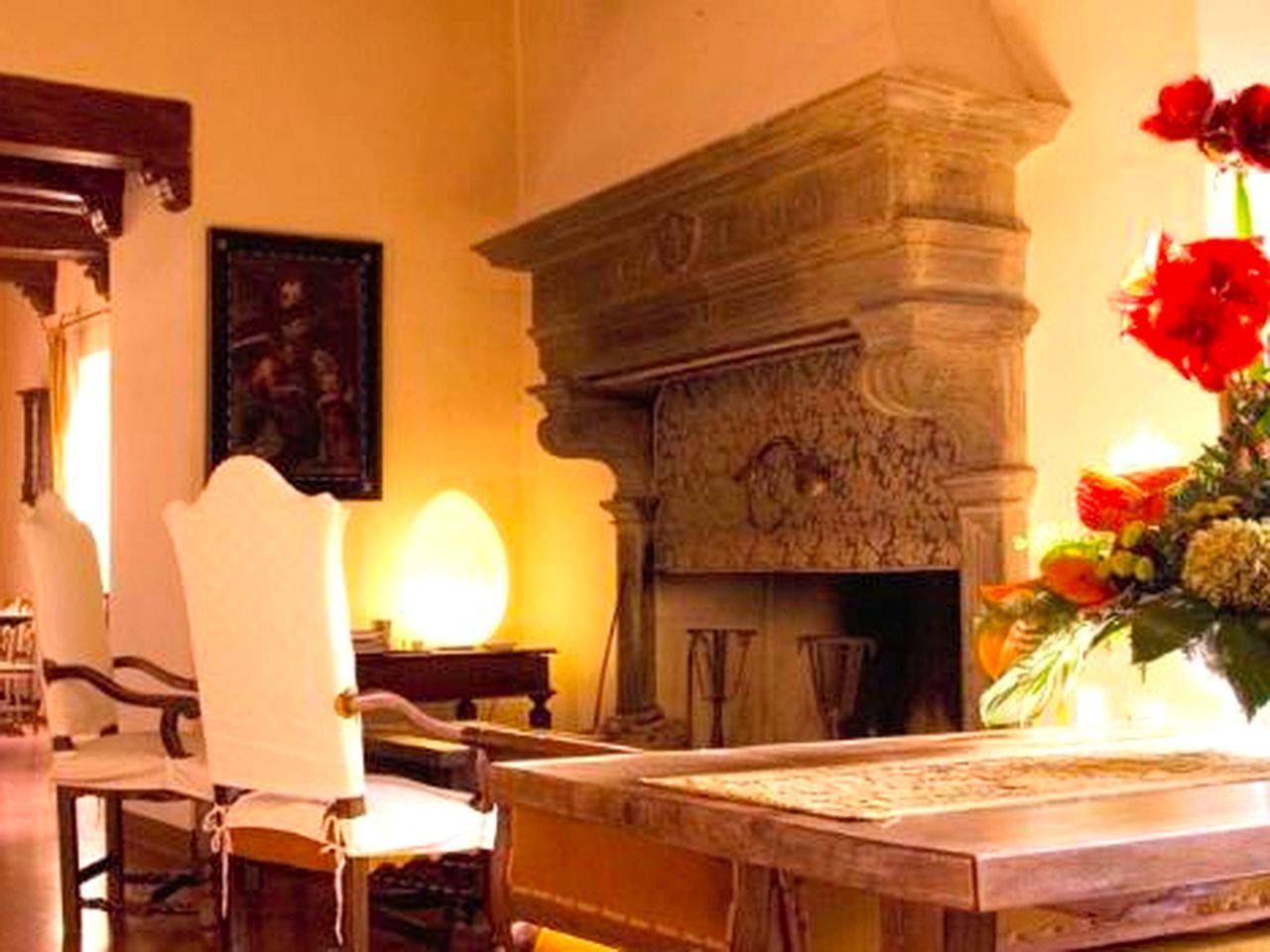 Gorgeous Castle Suite with a Hot Tub for a Romantic Getaway near Perugia, Italy