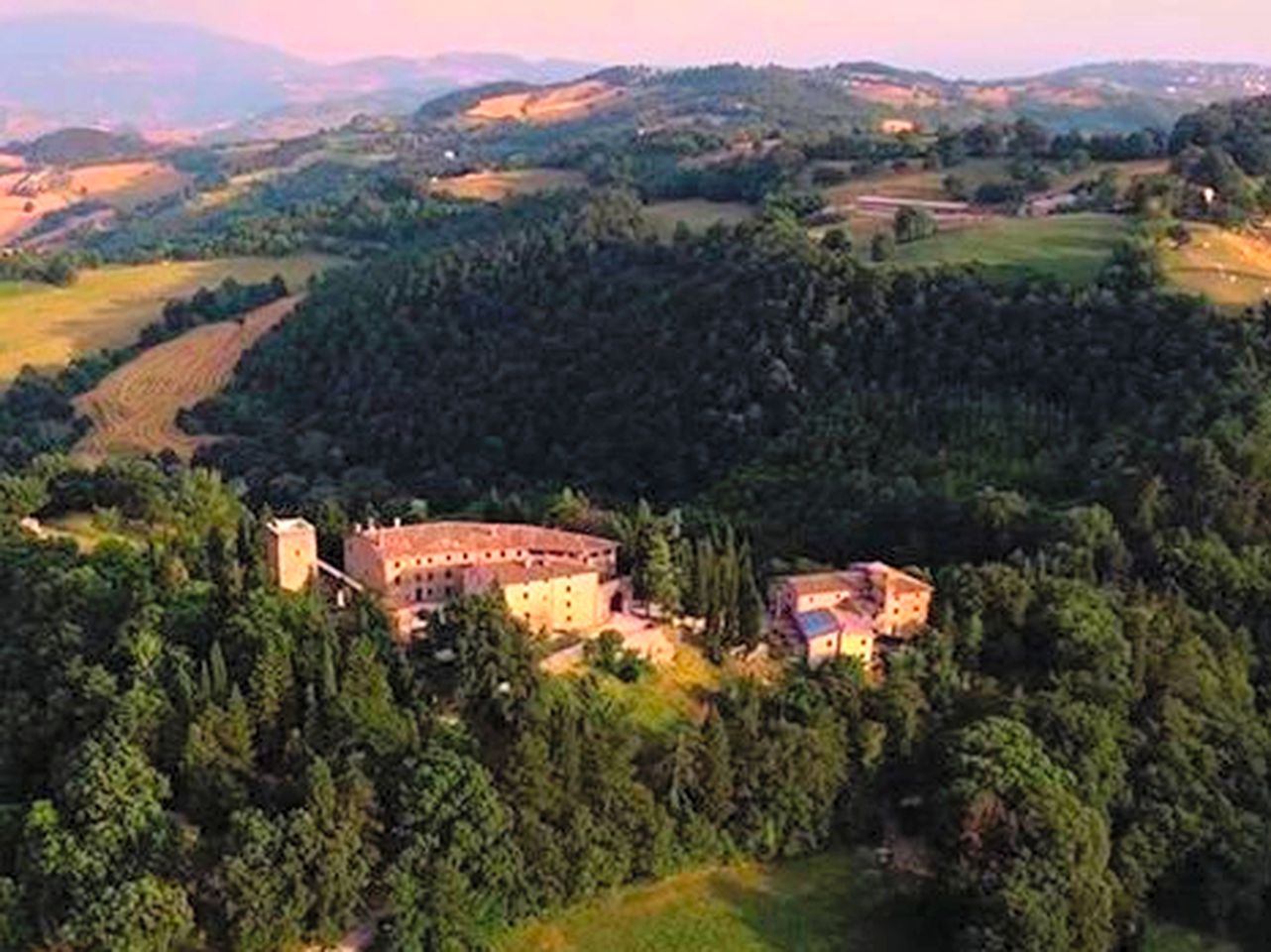 Gorgeous Castle Suite with a Hot Tub for a Romantic Getaway near Perugia, Italy