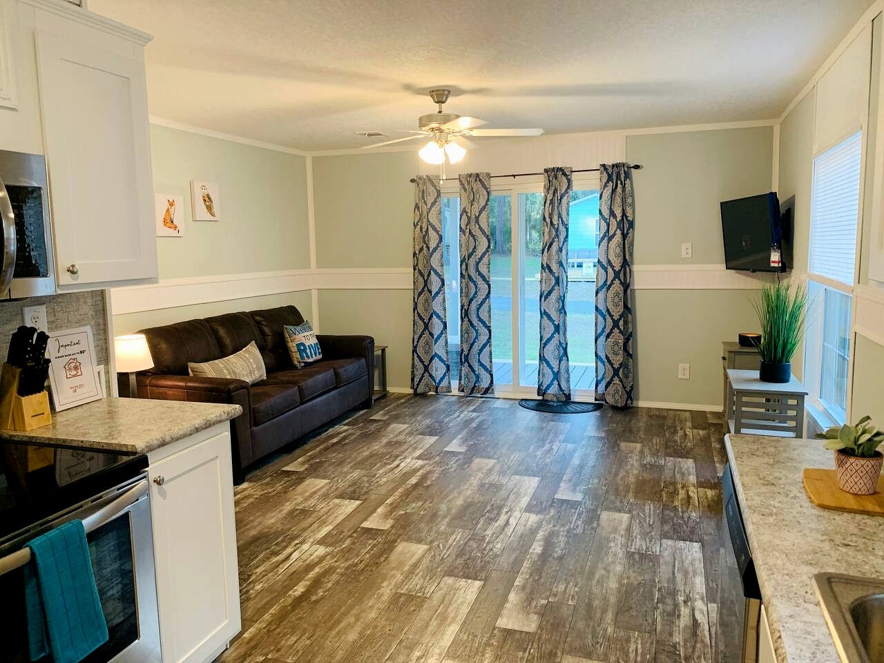 Gorgeous Cottage Close to Fantastic Hiking Trails in Dunnellon, Florida