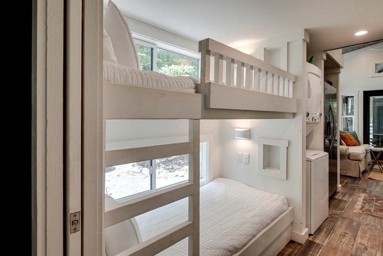 Cottages (United States of America, Tracy City, Tennessee)