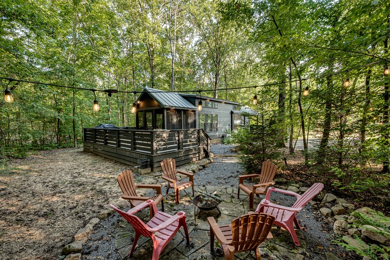 Cottages (United States of America, Tracy City, Tennessee)