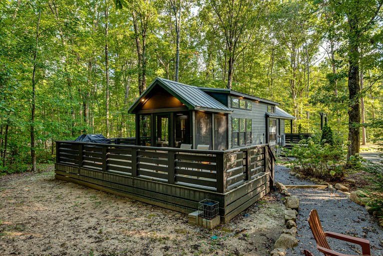 Cottages (United States of America, Tracy City, Tennessee)