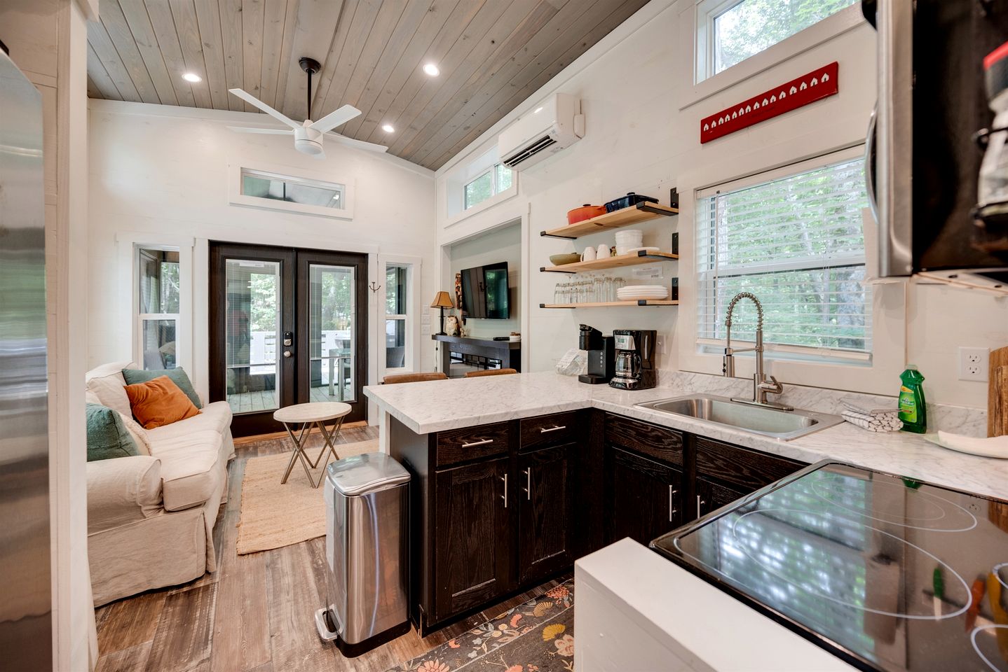 Gorgeous Cottage with Fire Pit and Barbecue in Tracy City, Tennessee