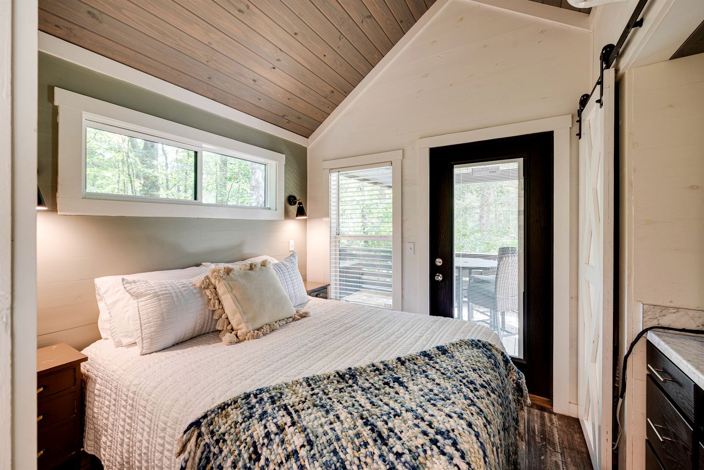 Gorgeous Cottage with Fire Pit and Barbecue in Tracy City, Tennessee