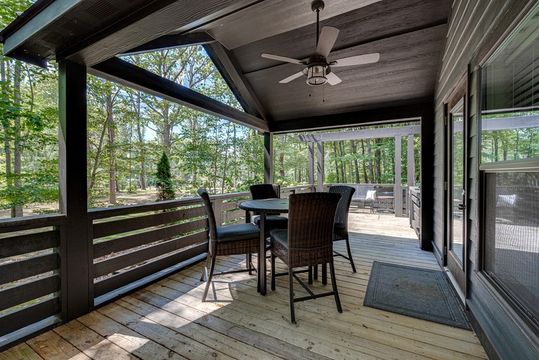 Cottages (United States of America, Tracy City, Tennessee)