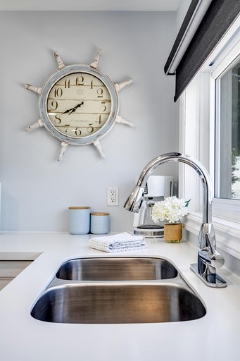 Cottages (Canada, Leamington, Ontario)