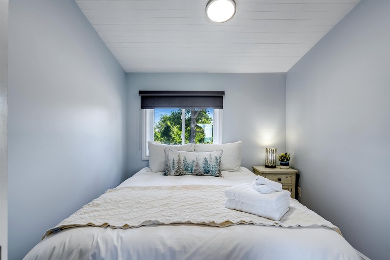 Cottages (Canada, Leamington, Ontario)