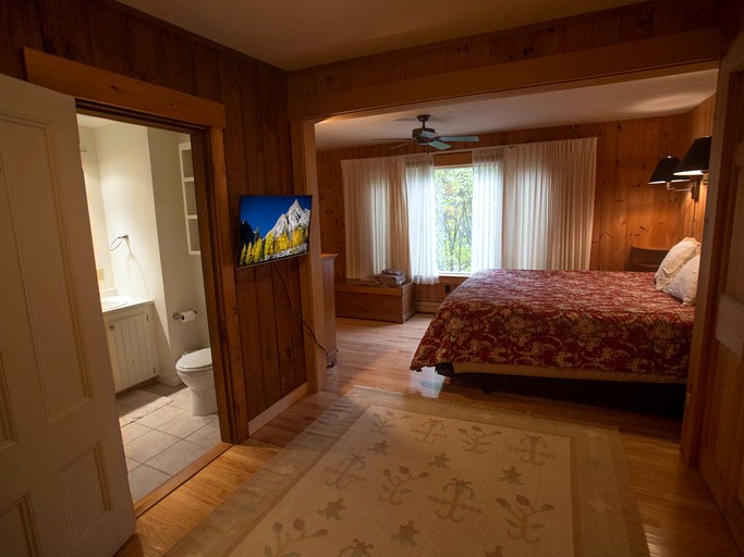 Cottages (Rangeley, Maine, United States)