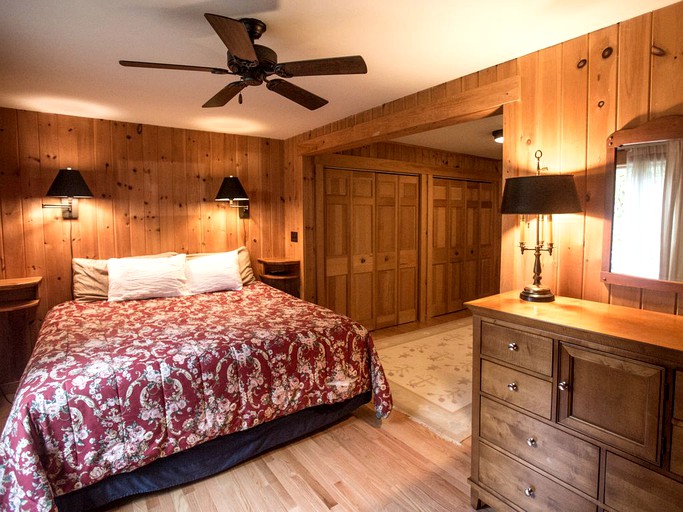 Cottages (Rangeley, Maine, United States)