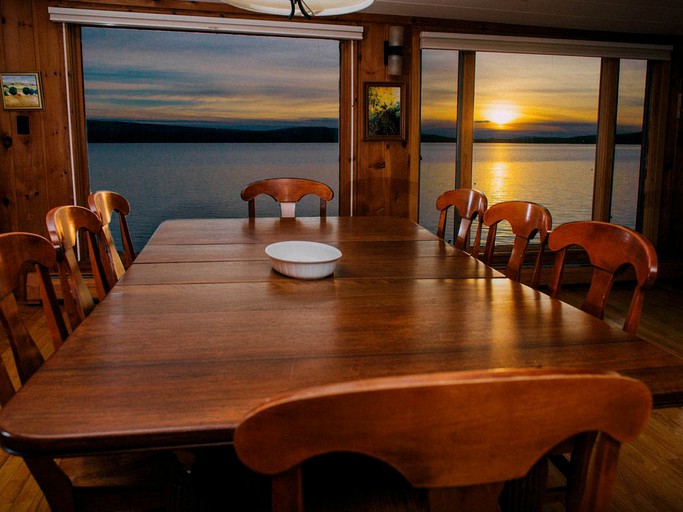 Cottages (Rangeley, Maine, United States)