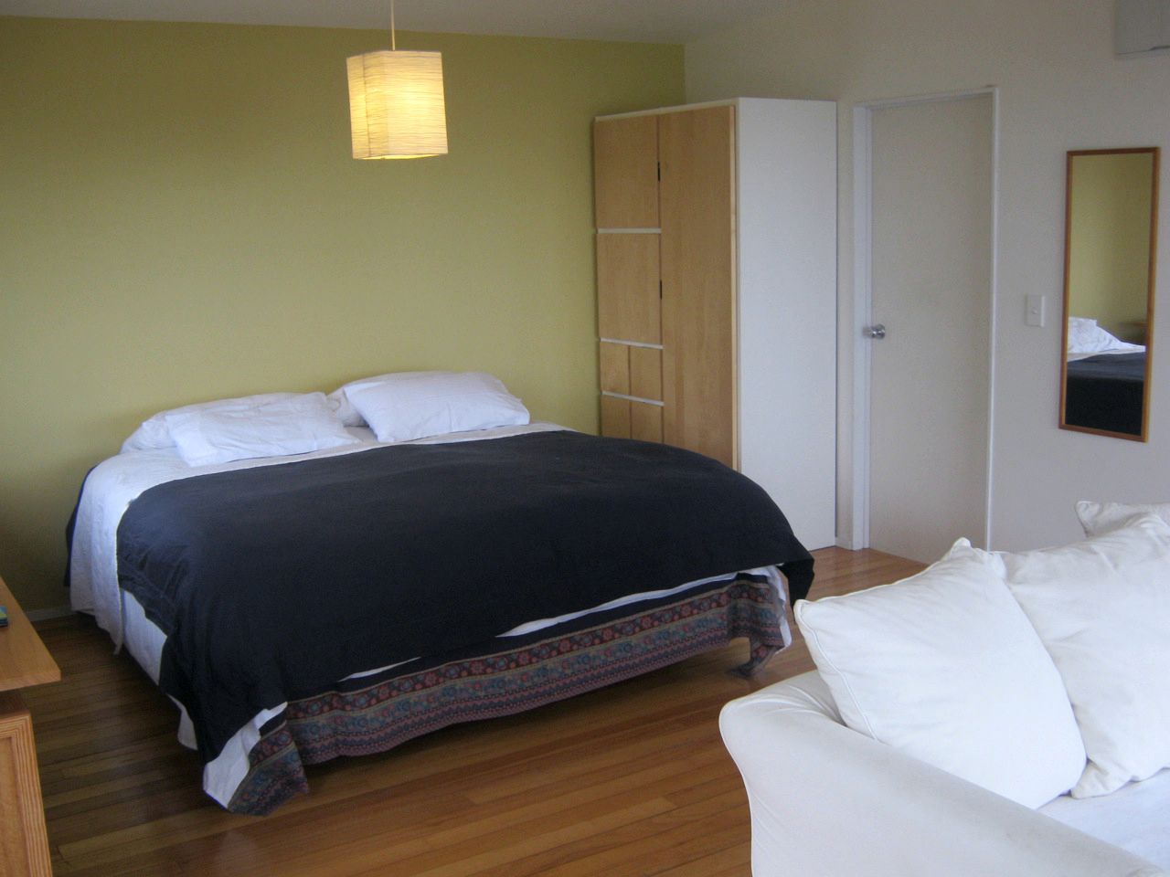 Gorgeous Cottage Rental with Tasman Bay Views in Nelson, New Zealand