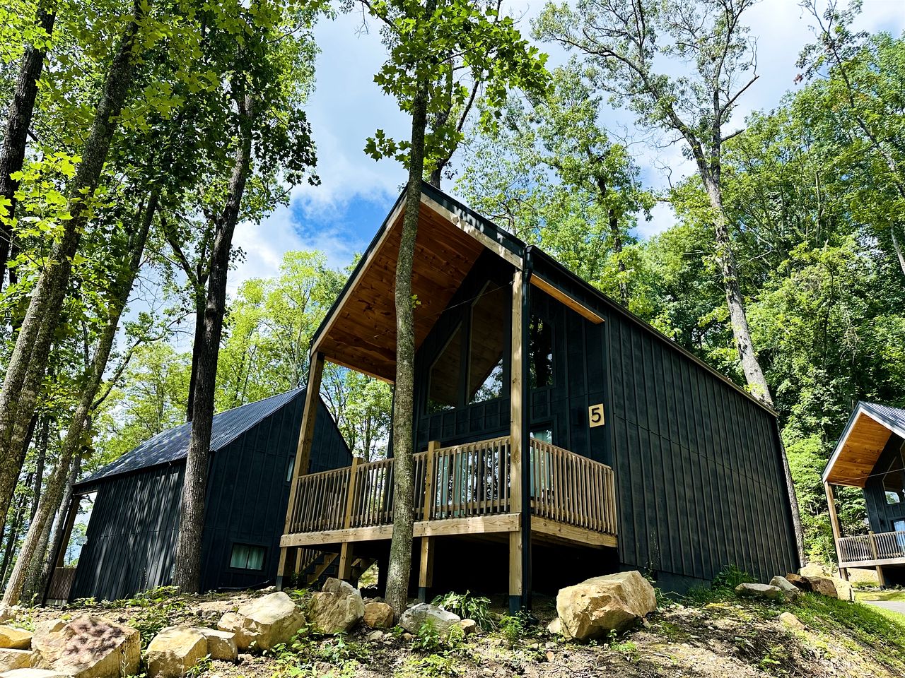 Gorgeous Cottage with Spectacular Night City Views in Sevierville, Tennessee