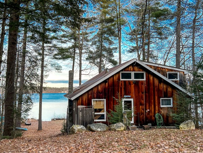Cabins (United States of America, Fryeburg, Maine)