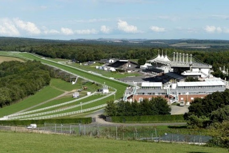 Cabins (United Kingdom, Arundel, West Sussex)