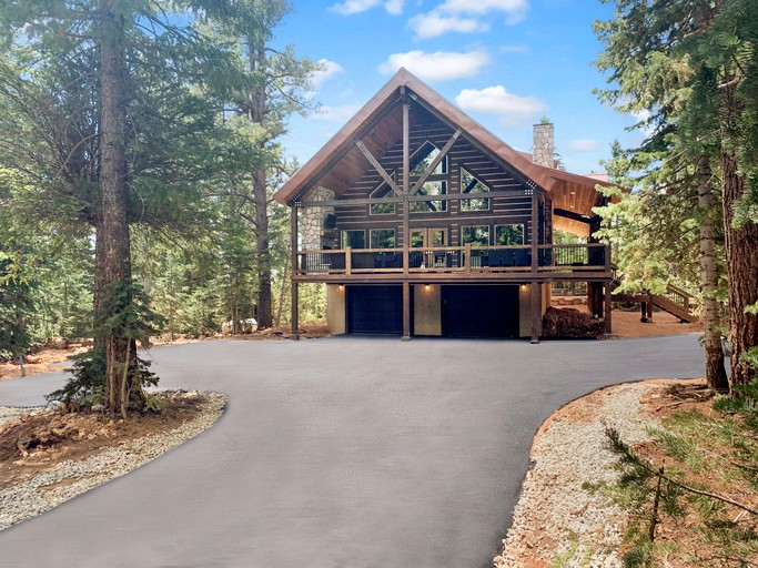 Cabins (United States of America, Duck Creek Village, Utah)