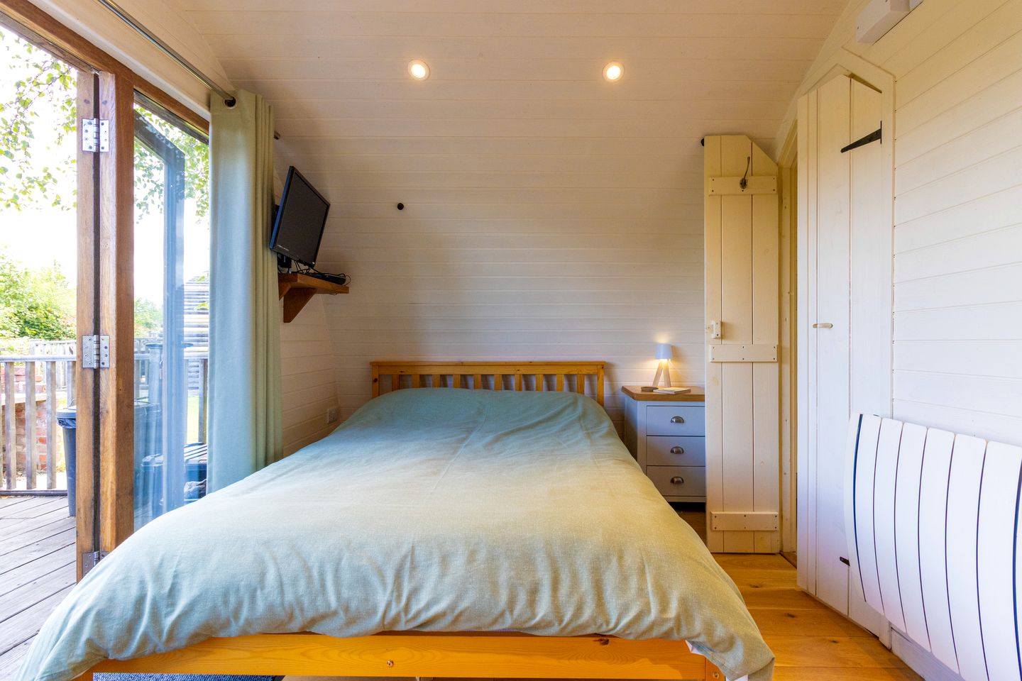 Gorgeous Glamping Pod for a Unique Getaway by the Irfon River in Wales