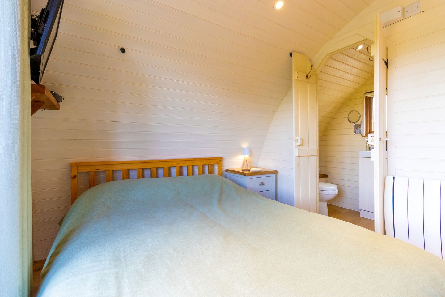 Gorgeous Glamping Pod for a Unique Getaway by the Irfon River in Wales