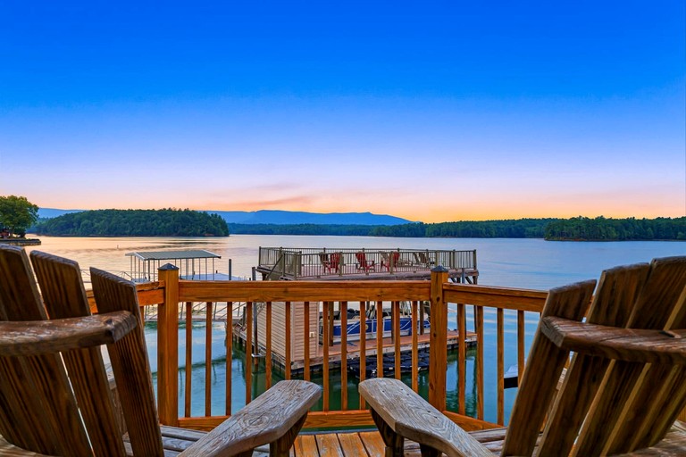 Cabins (United States of America, Nebo, North Carolina)