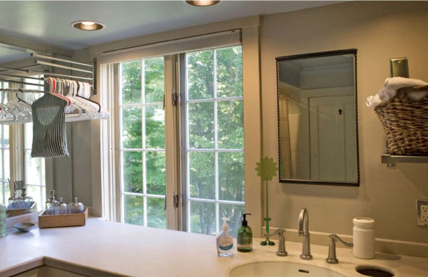 Gorgeous, Lakefront Vacation Rental in the Charming Town of Wayne in Central Maine