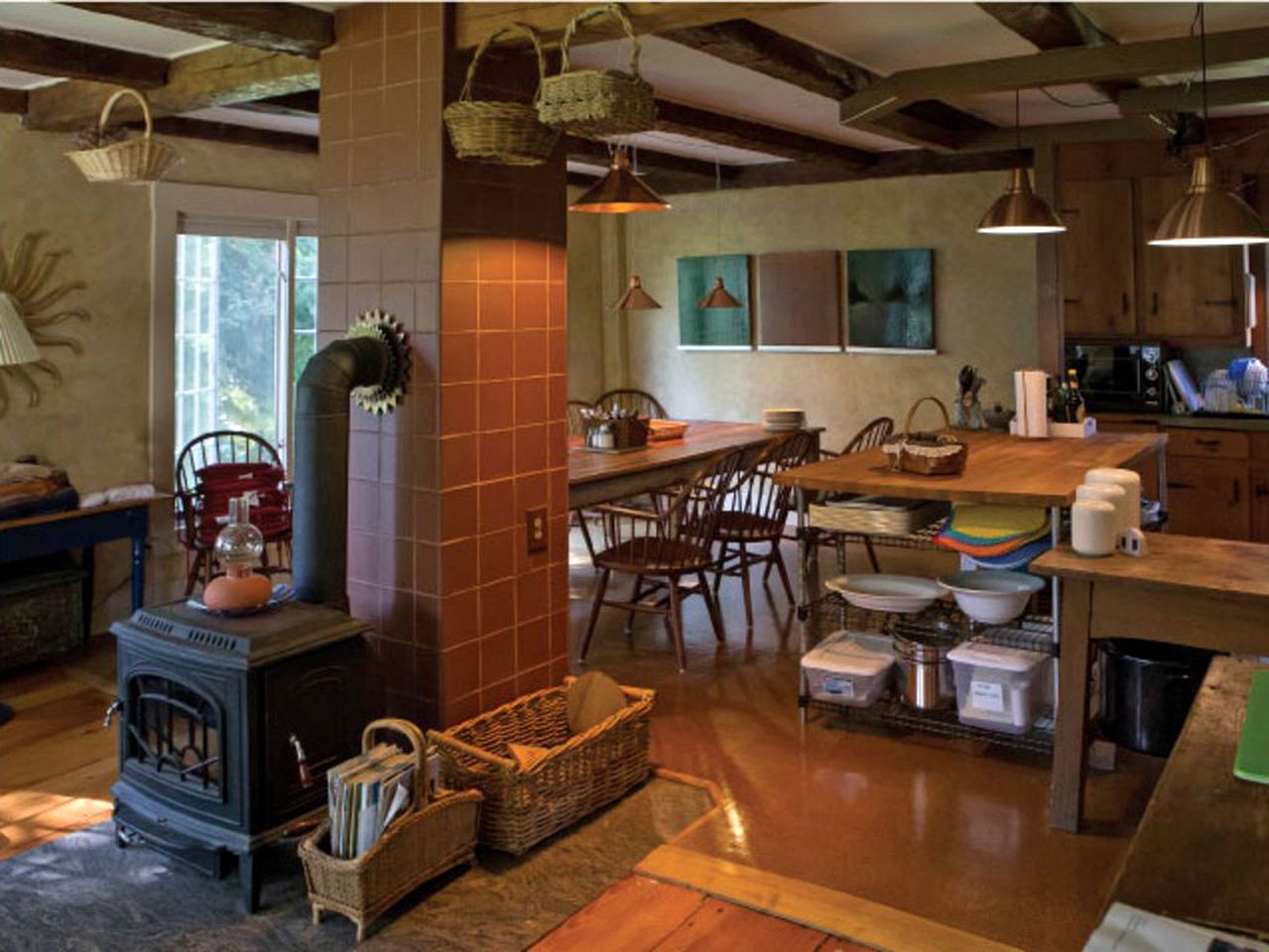 Gorgeous, Lakefront Vacation Rental in the Charming Town of Wayne in Central Maine