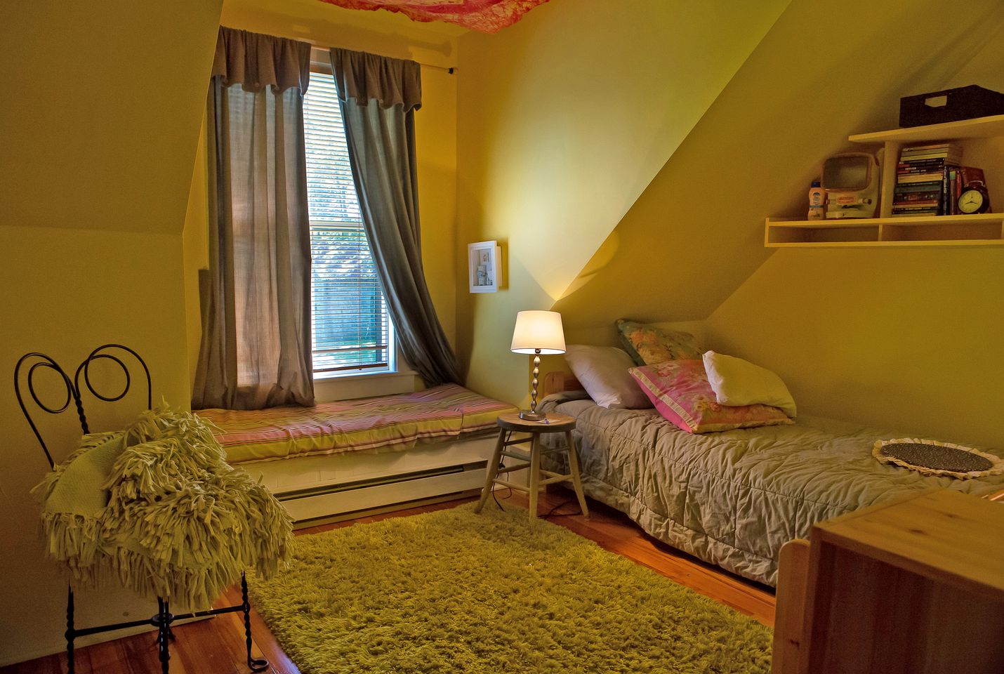 Gorgeous, Lakefront Vacation Rental in the Charming Town of Wayne in Central Maine