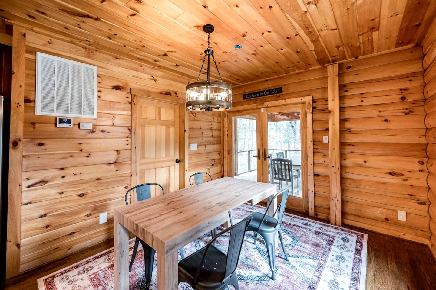 Awesome Wooden Cabin with Stunning Sights in Forest, Virginia