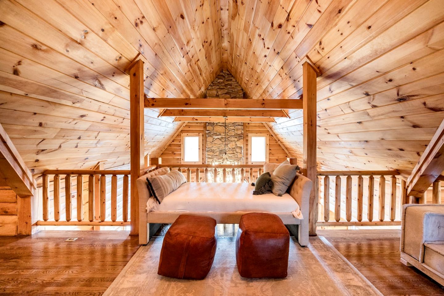 Awesome Wooden Cabin with Stunning Sights in Forest, Virginia