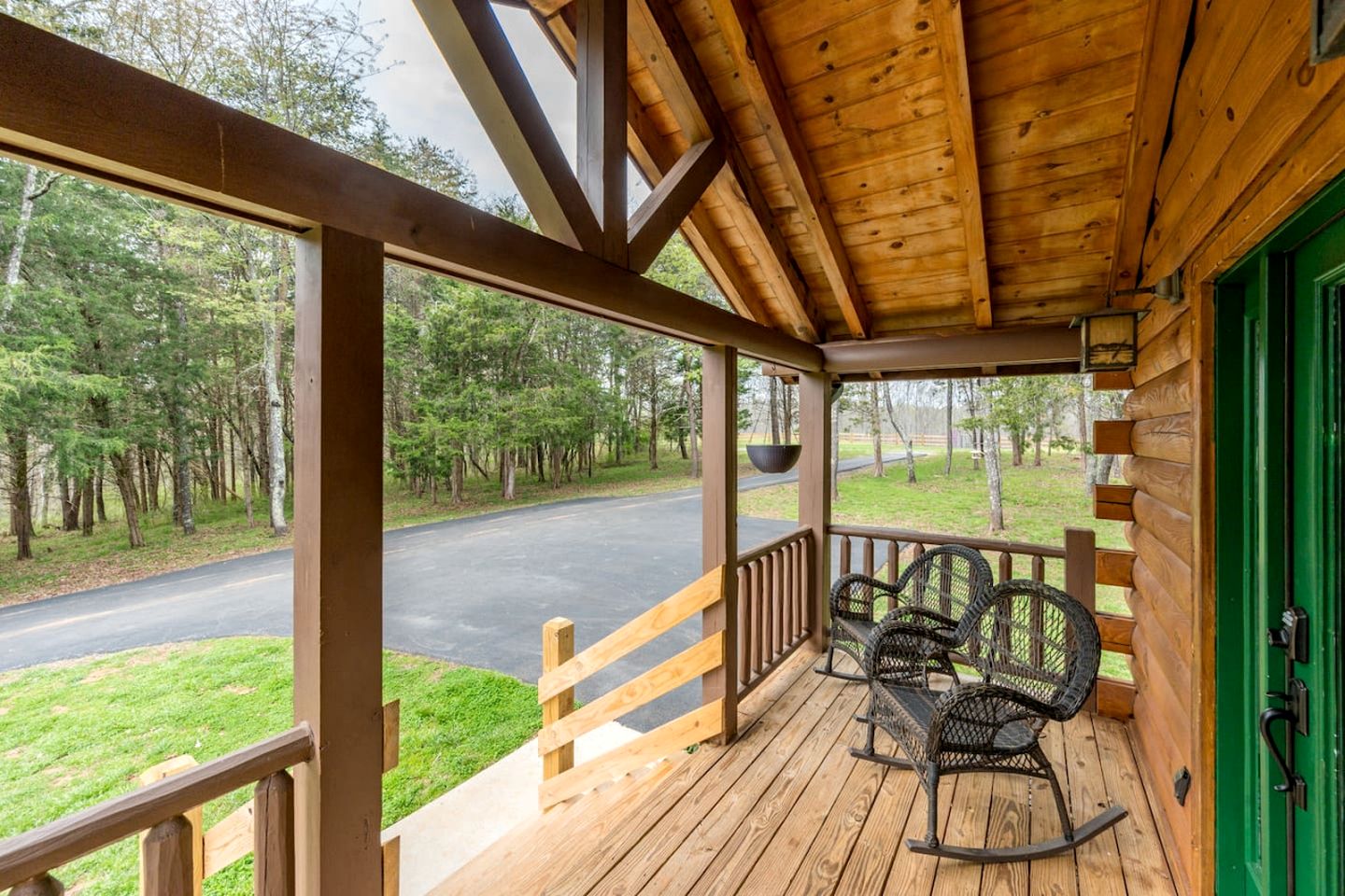 Awesome Wooden Cabin with Stunning Sights in Forest, Virginia