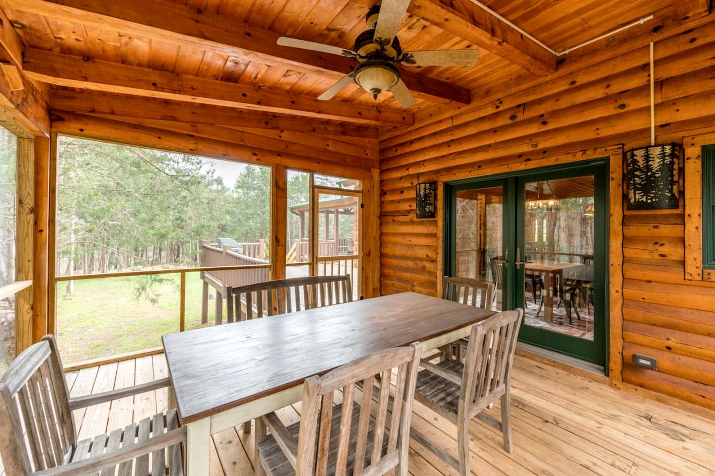 Awesome Wooden Cabin with Stunning Sights in Forest, Virginia