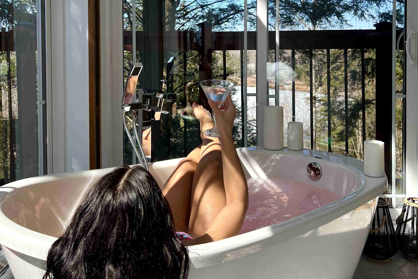 Gorgeous Luminous Cabin with Incredible Deck, Hot-Tub and Majestic Views in Quebec