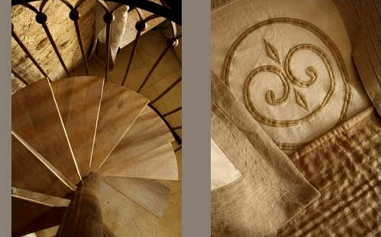 Cottages (Beaumes de Venise, Provence-Alpes-Côte d'Azur, France)