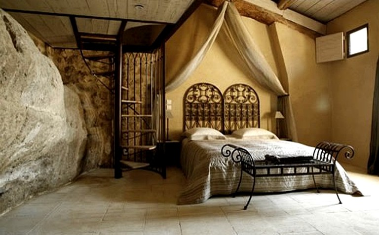 Cottages (Beaumes de Venise, Provence-Alpes-Côte d'Azur, France)