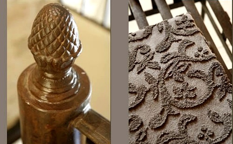 Cottages (Beaumes de Venise, Provence-Alpes-Côte d'Azur, France)