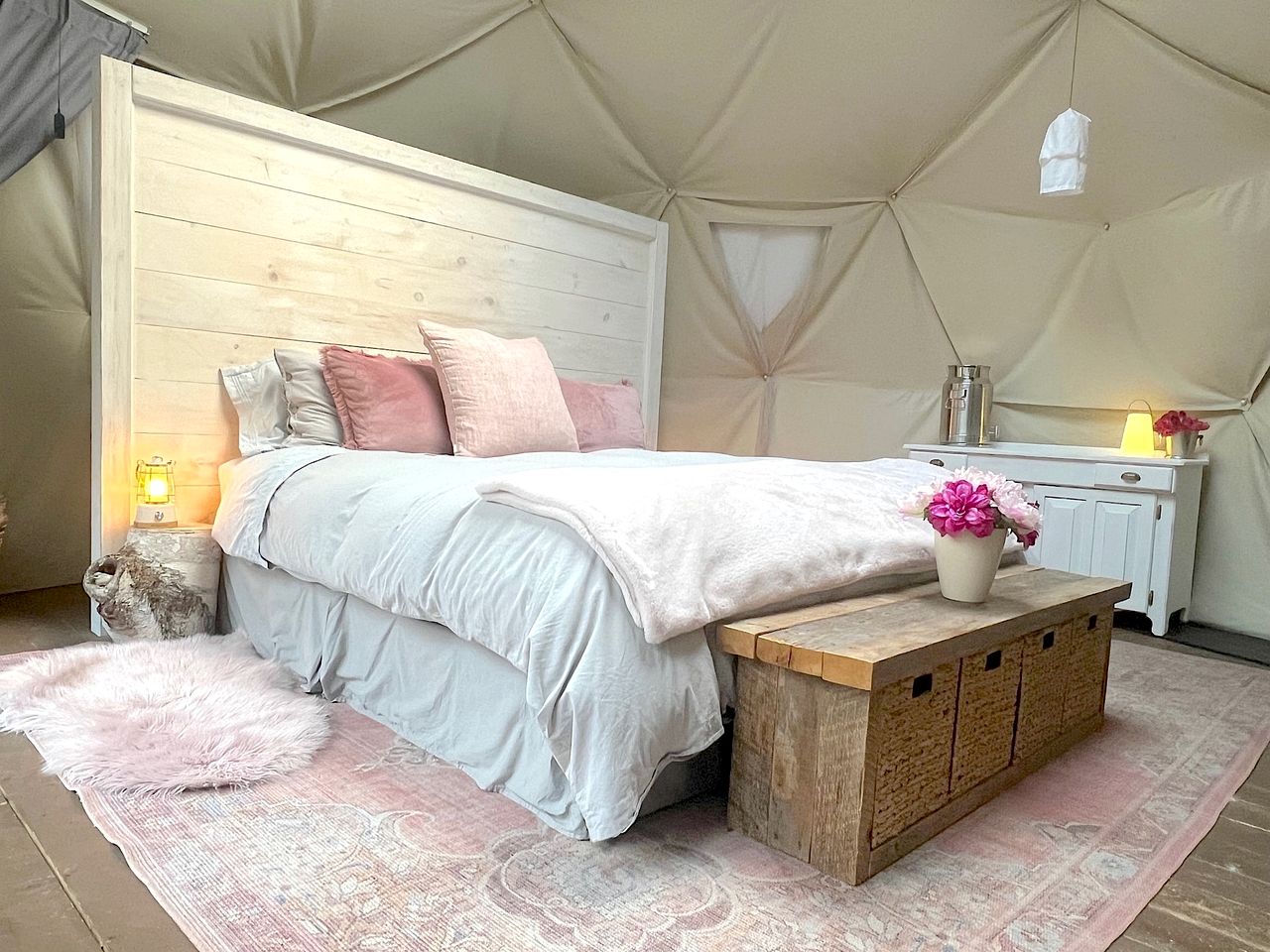 Gorgeous Modern Dome Surrounded by Nature for a Romantic Glamping Escape in Deer Lake, Ontario