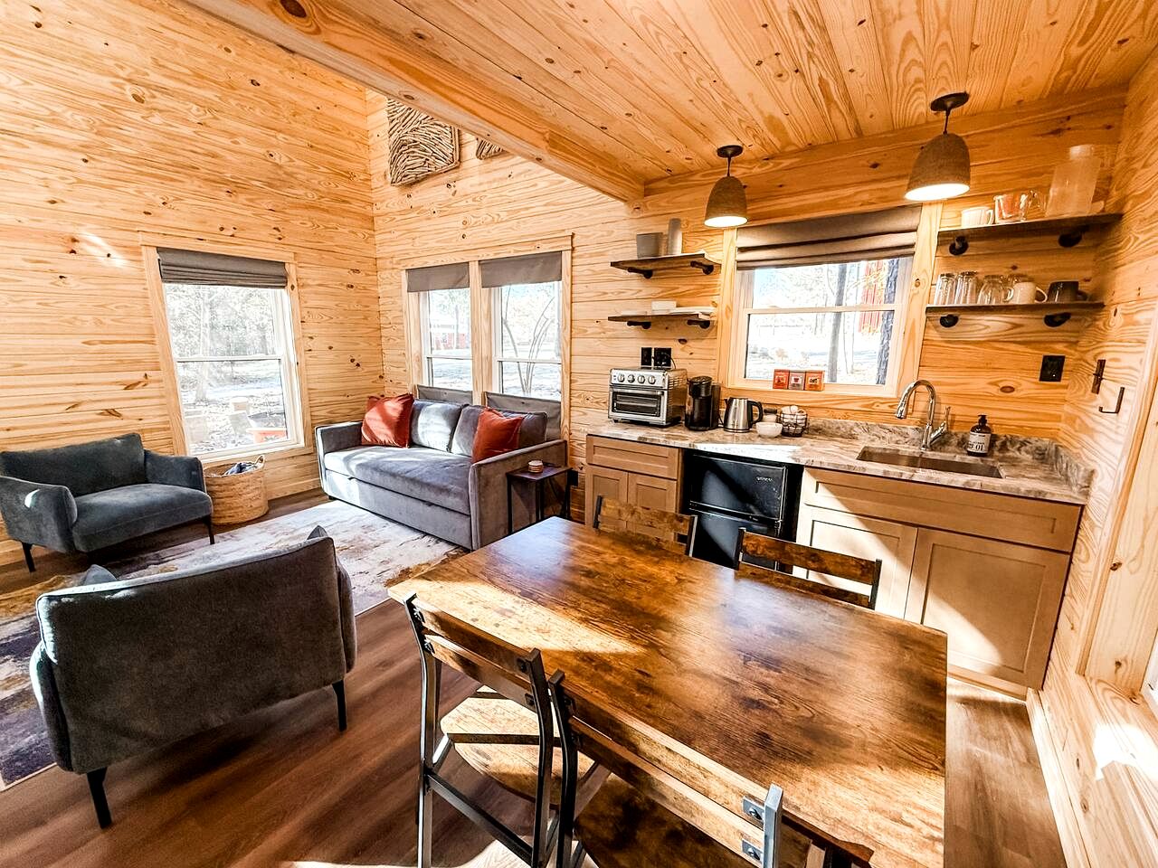 Gorgeous Modern Loft Cabin on a Working Farm by Kerrs Lake for a Unique Getaway near Henderson, North Carolina