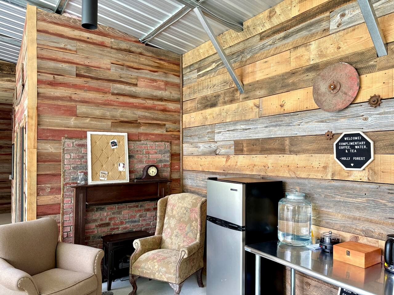 Gorgeous Modern Loft Cabin on a Working Farm by Kerrs Lake for a Unique Getaway near Henderson, North Carolina