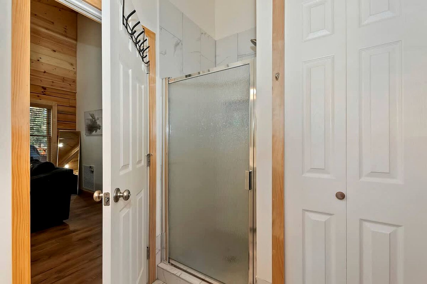 Gorgeous Modern Log Cabin Nestled in the Woods in Big Bear, California