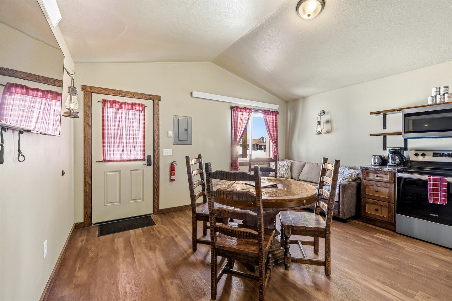 Old West Escapes, Pony Express in Island Park, ID