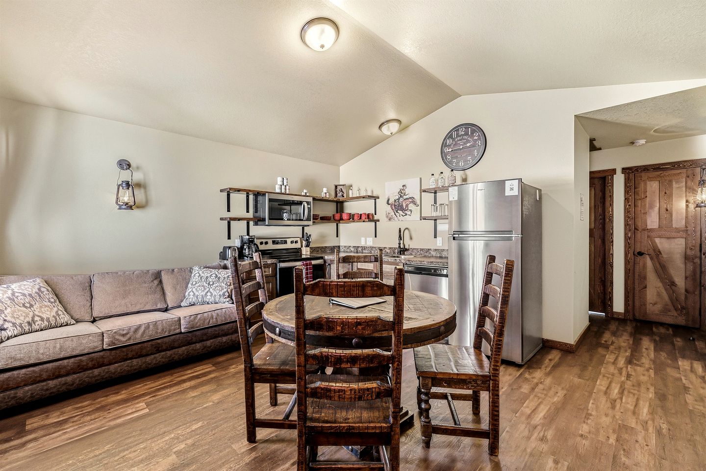 Old West Escapes, Pony Express in Island Park, ID