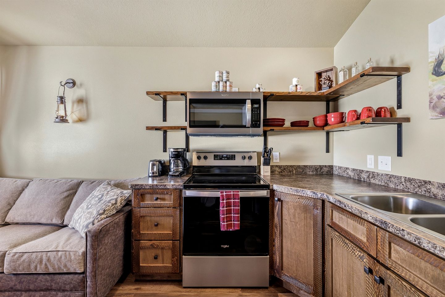 Old West Escapes, Pony Express in Island Park, ID