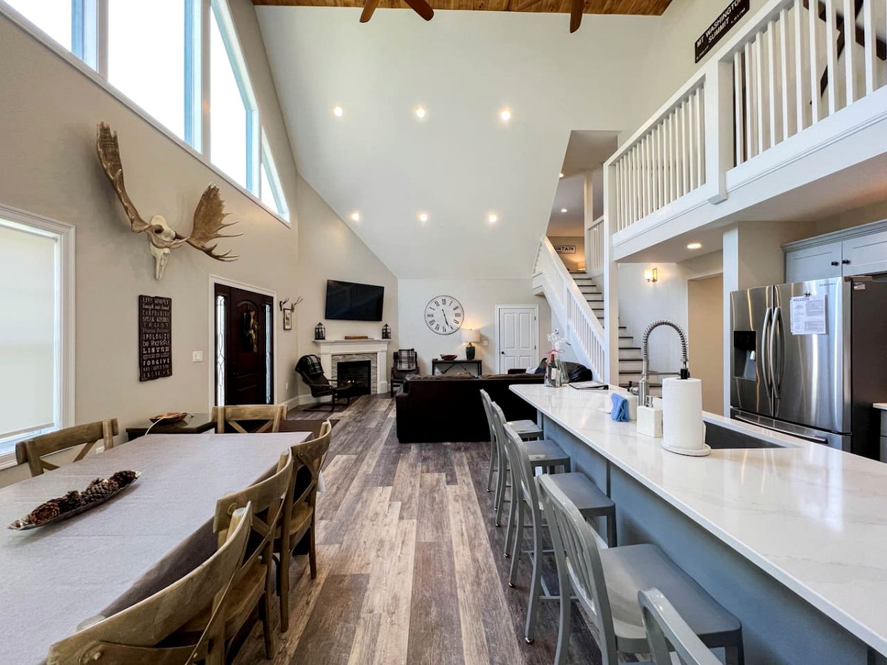 Gorgeous Riverfront Cabin with Games in North Conway, New Hampshire
