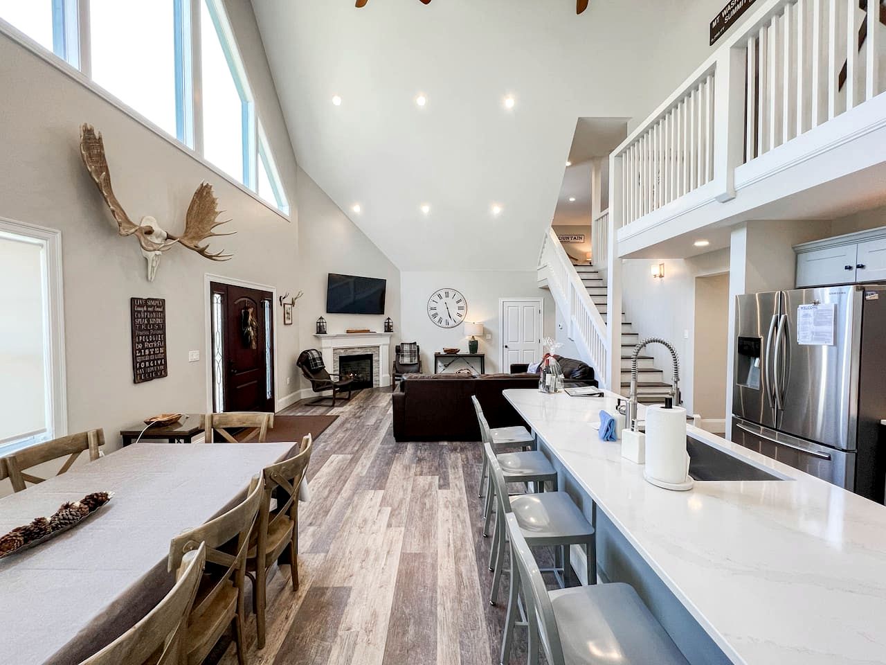 Gorgeous Riverfront Cabin with Games in North Conway, New Hampshire