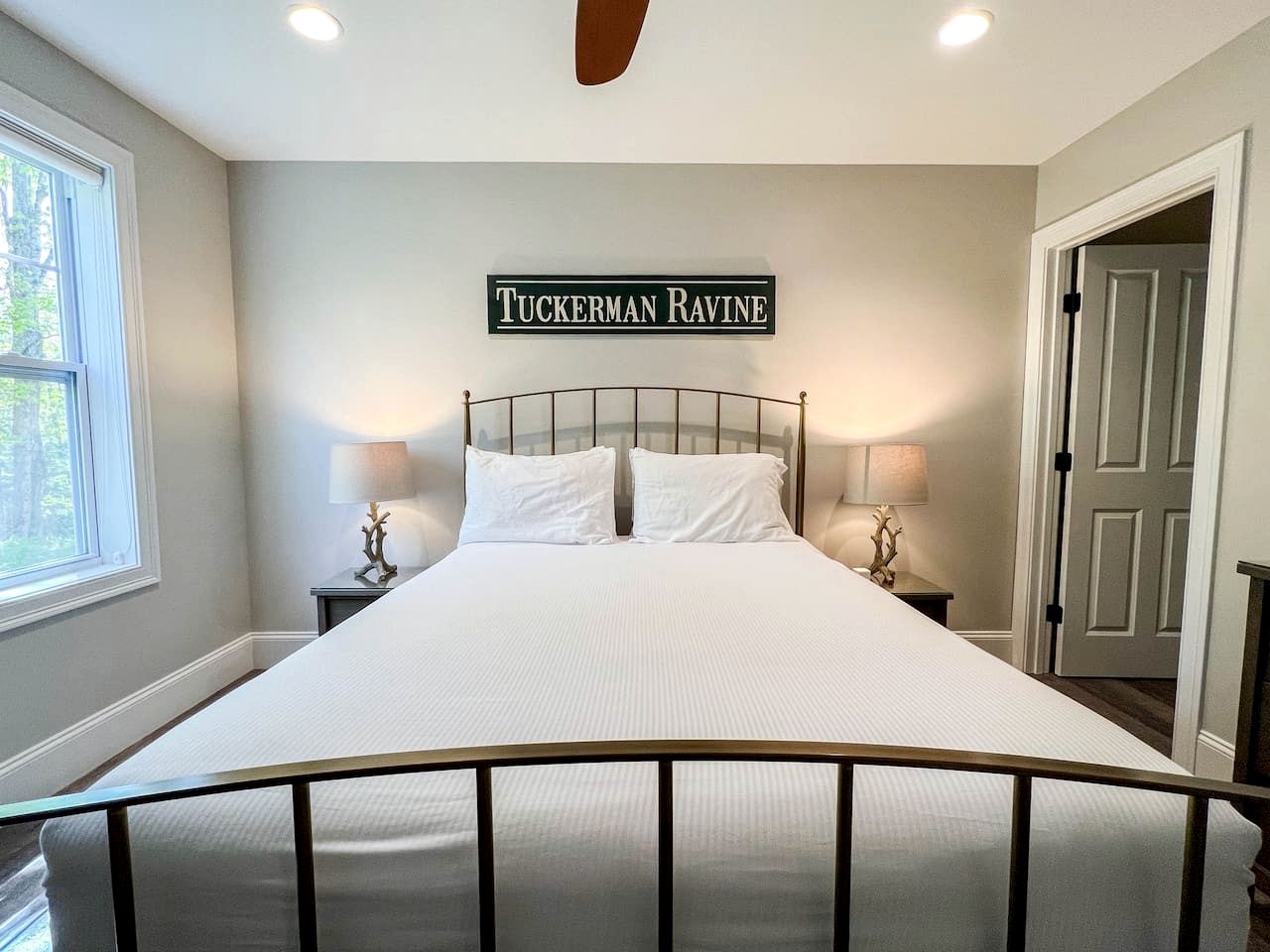 Gorgeous Riverfront Cabin with Games in North Conway, New Hampshire