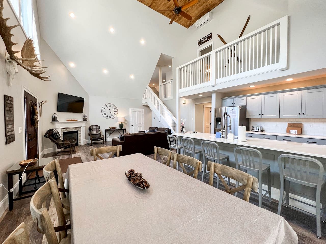 Gorgeous Riverfront Cabin with Games in North Conway, New Hampshire