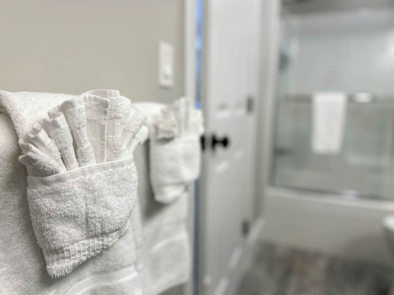 Gorgeous Riverfront Cabin with Games in North Conway, New Hampshire